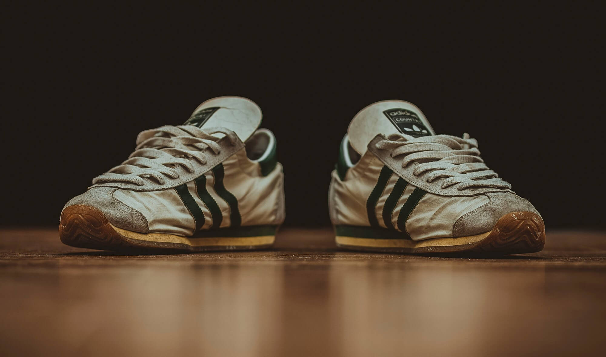 Die Entstehung einer Sport- und Modeikone 100 Jahre Adidas - Das Unternehmen mit den drei Streifen