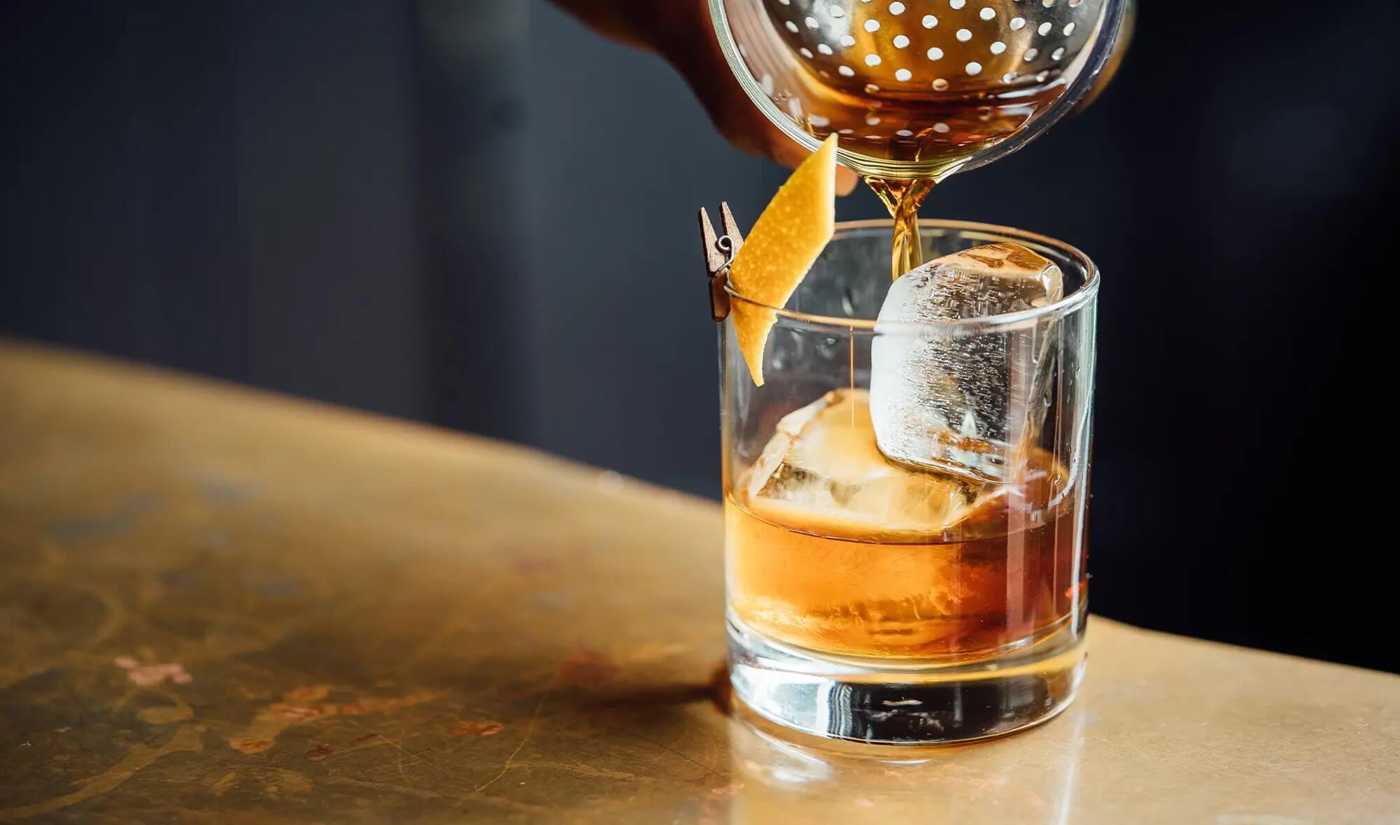10 spannende Cocktails mit Whisky Die 10 besten Whisky-Cocktails für Männer