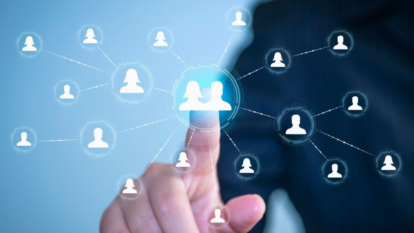 Über LinkedIn ein Netzwerk aufbauen