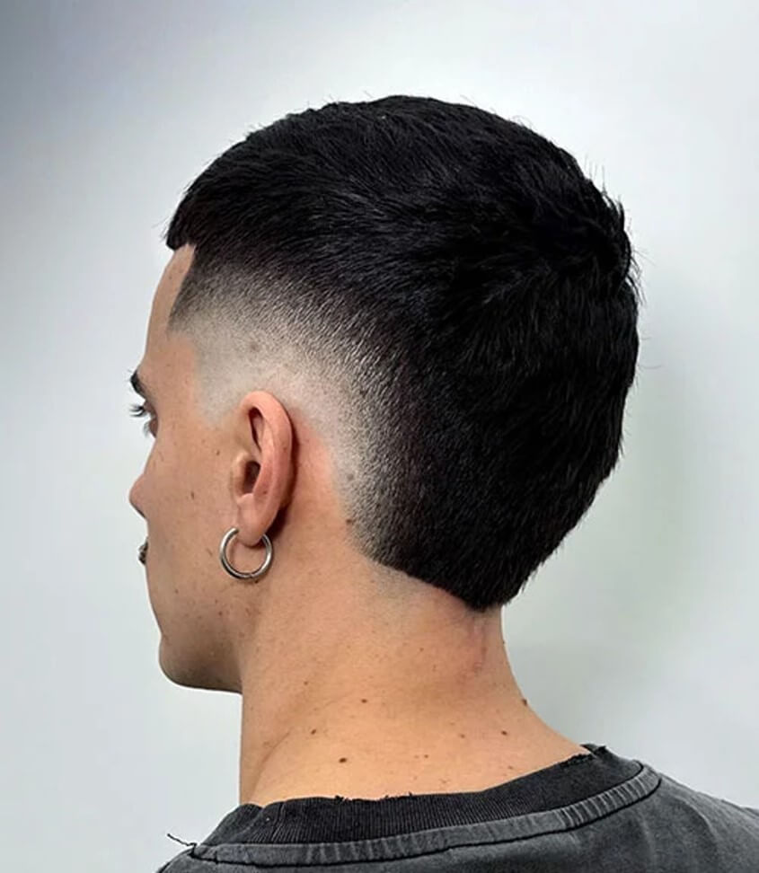 High Burst Fade bei Männern