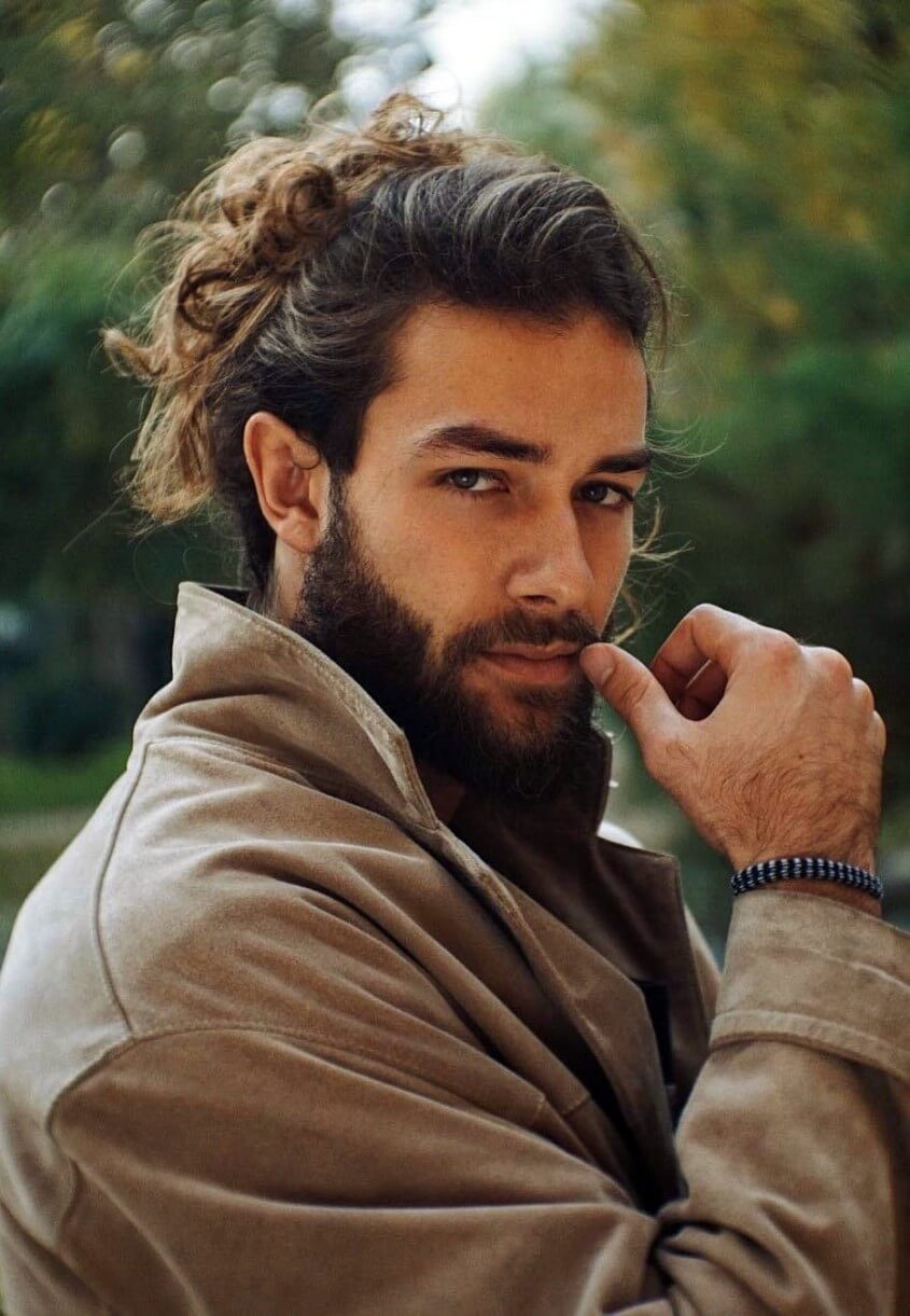 Varianten des Man Buns - Messy-Style