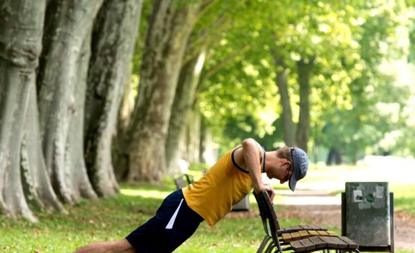 Männer Fitness draußen